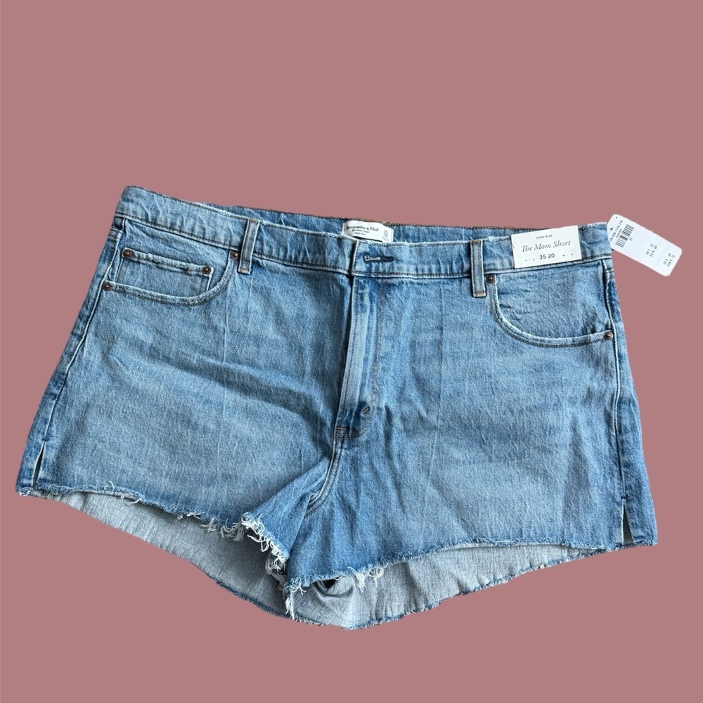 Abercrombie & Fitch NWT The Mom Short High Rise 4” Light Blue Jean Shorts 35/ 20